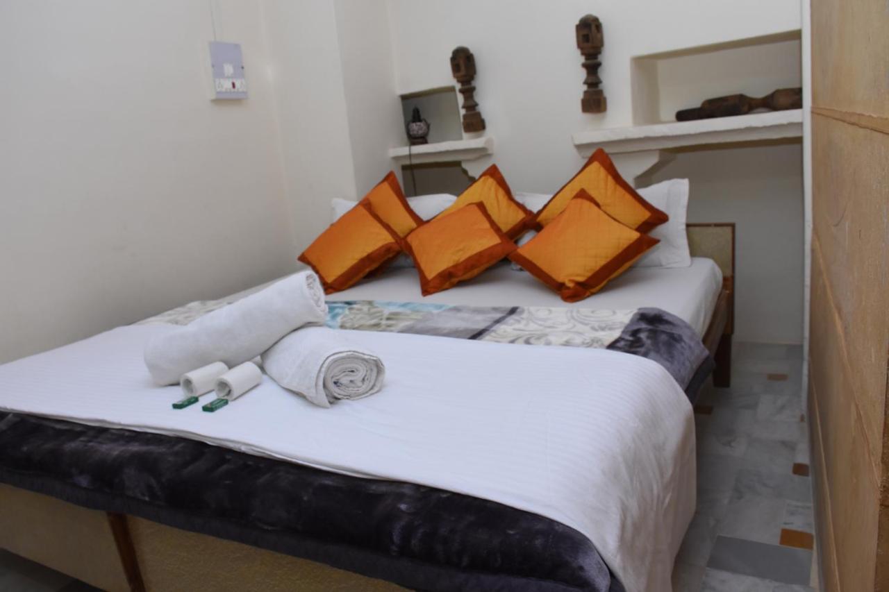 Rumi'S Home Stay Jaisalmer Luaran gambar