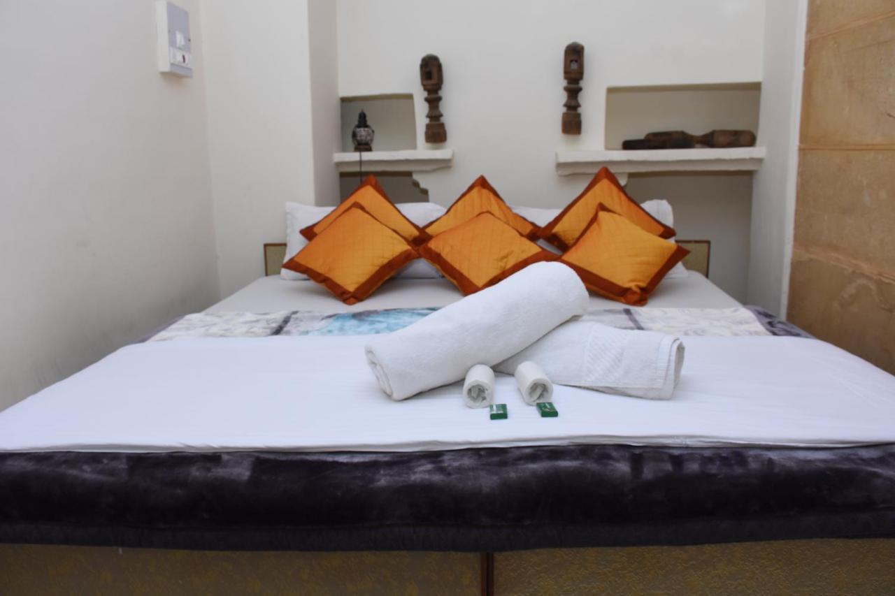 Rumi'S Home Stay Jaisalmer Luaran gambar